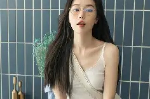 揭秘娱乐八卦：李金铭综艺风波、Lisa分手内幕、梁朝伟假社恐与B男星洗白真相