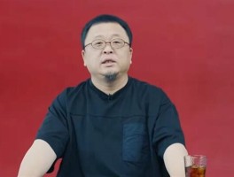 罗永浩科技春晚冲上热搜榜：迟到半小时又重新定义7点